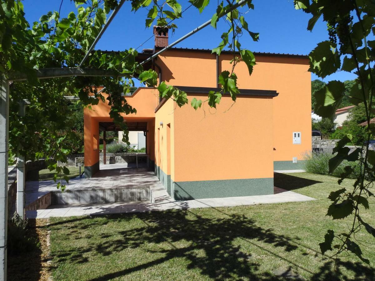 Dobravlje Pocitniska Hisa旅馆 外观 照片